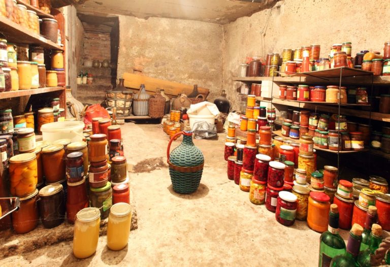 How Much Food Should a Prepper Have?